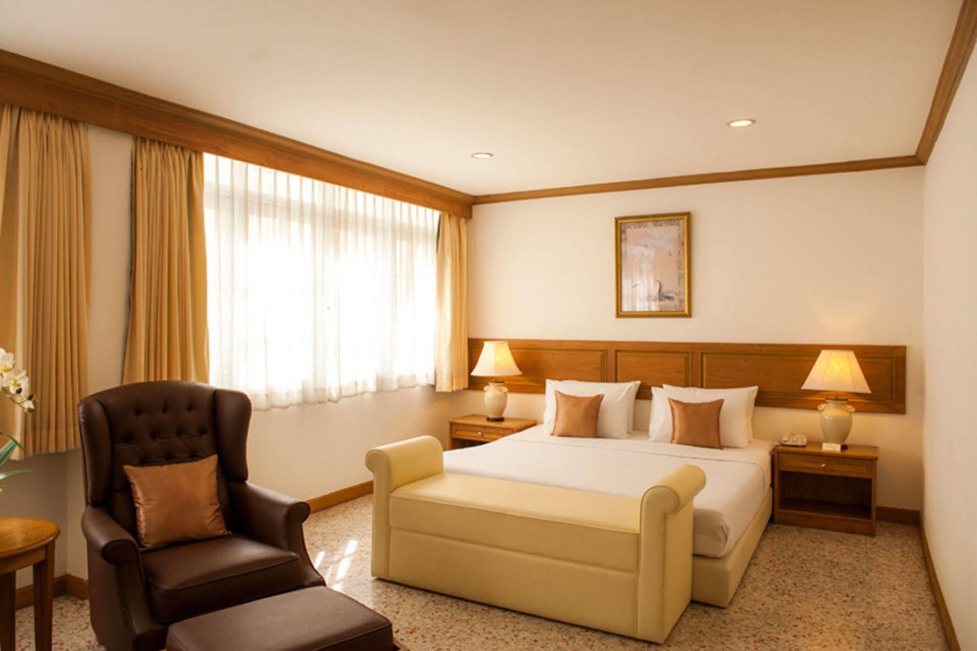 Lido Beach Hotel Pattaya Exterior foto